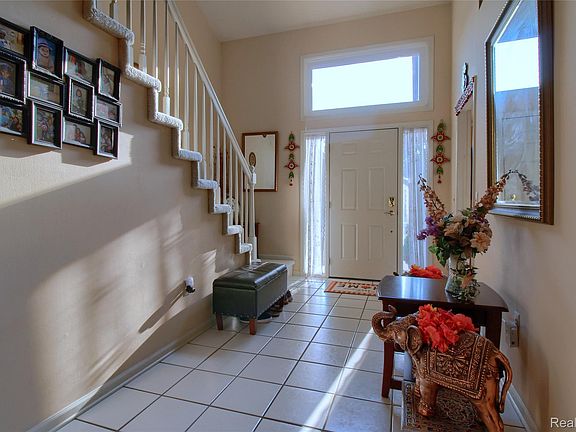 5th image of 18978 Glengarry Dr
