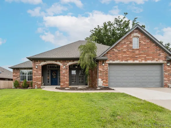 521 S 63rd Pl, Broken Arrow, OK 74014