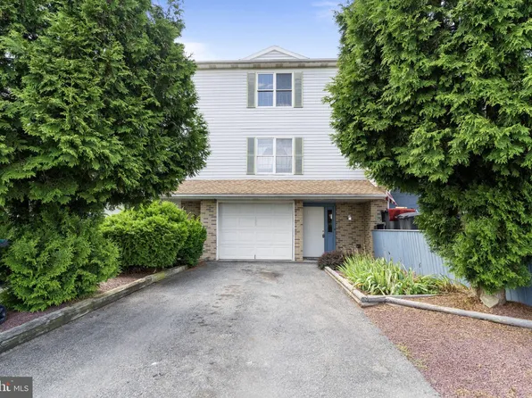 157 Victoria Arms Cir #10, Kunkletown, PA 18058