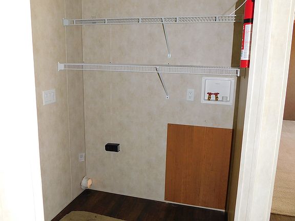 3rd image of 1508 E Jessica Ln