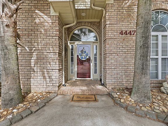 3rd image of 4447 River Rd.