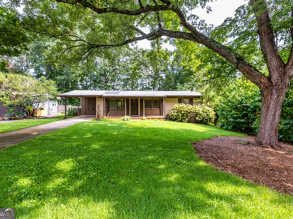 2638 Shetland Dr, Decatur, GA 30033