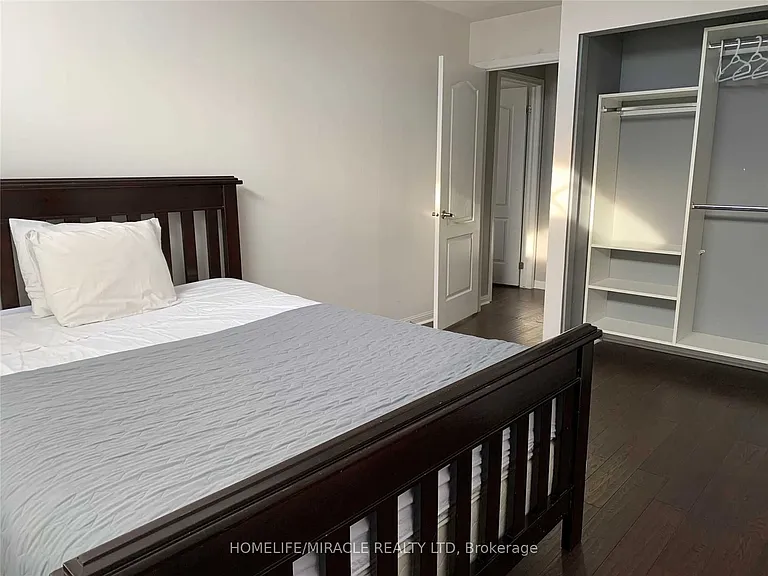 1509 Marshall Cres — Photo 7