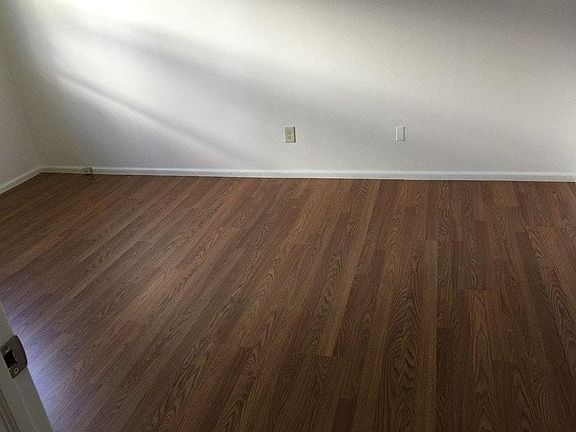 5th image of 49 Stafford Ave #2
