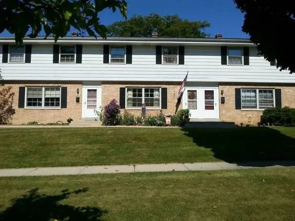8916 W Howard Ave #A, Greenfield, WI 53228