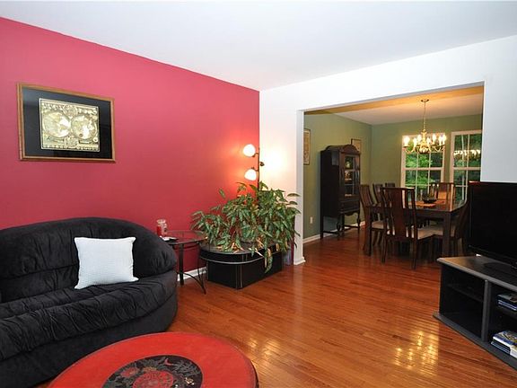 5th image of 3148 Peacock Cir