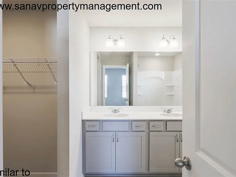 2404 SW Plaza Pkwy — Photo 12