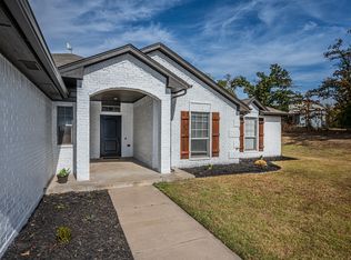 3100 E Simmons Rd, Edmond, OK 73034