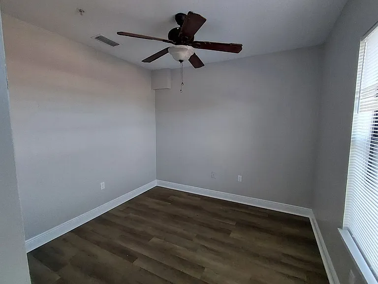 80 N Central Ave — Photo 6