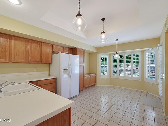 4th image of 13818 W GREENVIEW Drive