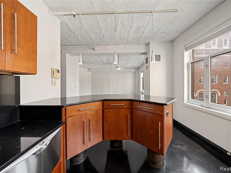 2233 Park Ave #5B — Photo 13
