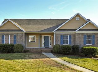 125 Cross Gate Ct, Winston Salem, NC 27106