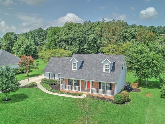 2nd image of 216 Wiltshire Dr