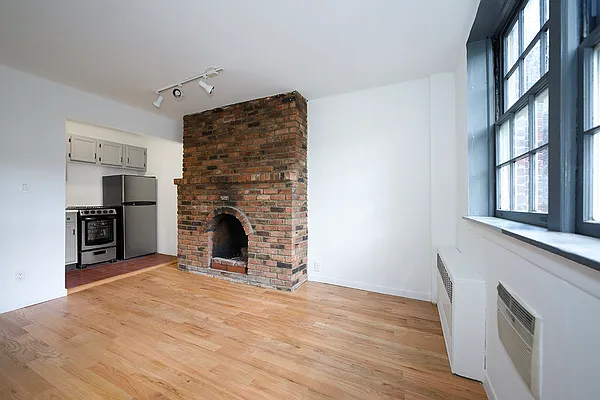 Rented by Buchbinder & Warren | media 3