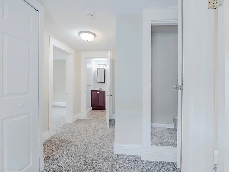 232 Lathrop St — Photo 12