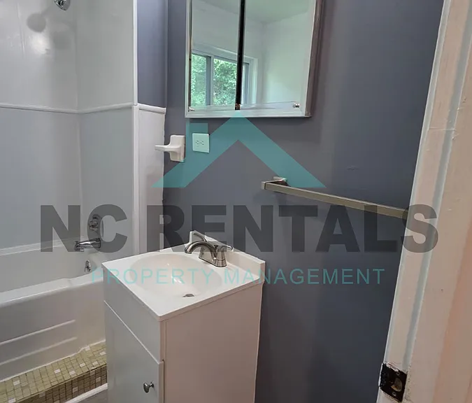 3211 Donnell St — Photo 13