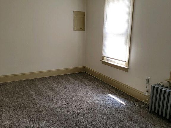 4th image of 43 Miller St Floor 2