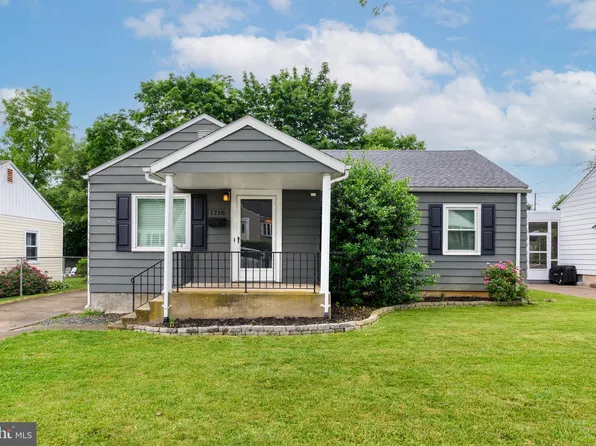 1718 Sherwood Rd, New Cumberland, PA 17070
