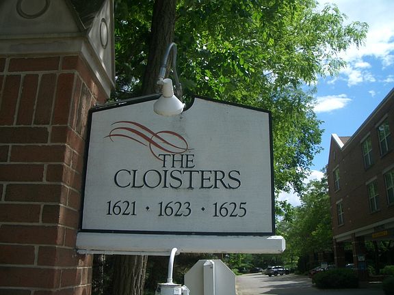 2nd image of 1625 Glenview Rd Unit 103