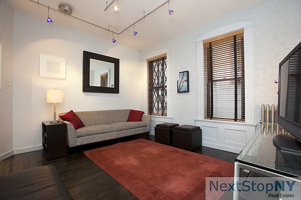 Sold by NextStopNY | media 19
