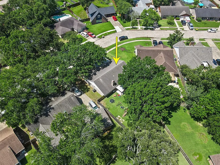 1819 Meadow Creek Dr — Photo 28