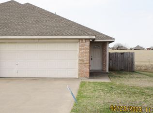 2922 James Rd, Granbury, TX 76049