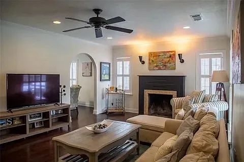 3320 Cockrell Ave — Photo 5