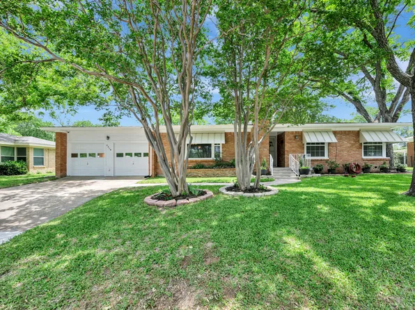 2716 Spruce Park Dr, Richland Hills, TX 76118
