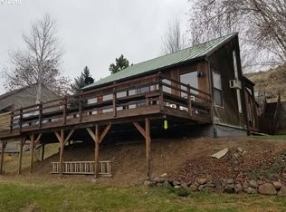 806 Riverside St, Maupin, OR 97037