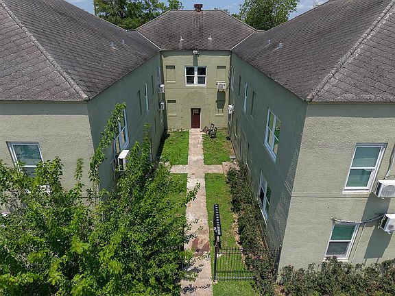 3rd image of 2290 North St