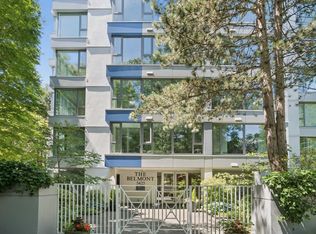 5425 Yew St #402, Vancouver, BC V6M3X7