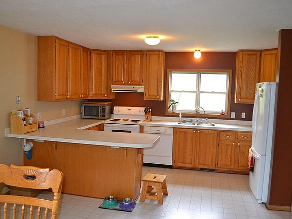 4th image of 13855 Stout Ave NE
