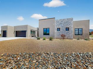 2 Brazos Trl, Placitas, NM 87043