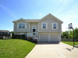 8919 NE 114th Ter, Kansas City, MO 64157