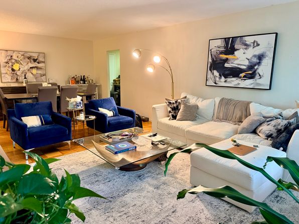 99 Pond Ave APT 609