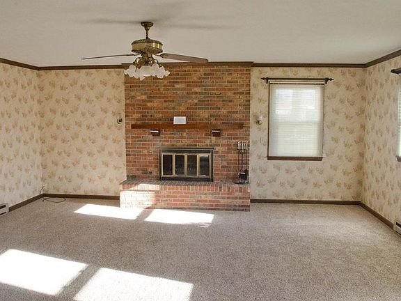 4th image of 7130 Gillespie Ct