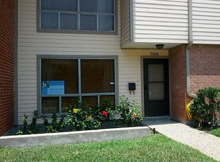 7008 Lasker Dr, Galveston, TX 77551