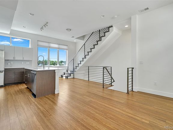 5th image of 1208 Perry Street
