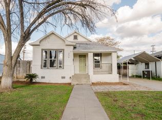 236 S K St, Dinuba, CA 93618