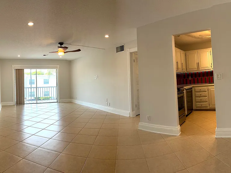6299 Bay Club Dr #3 — Photo 5