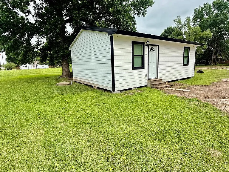 324 W Main Hwy — Photo 9