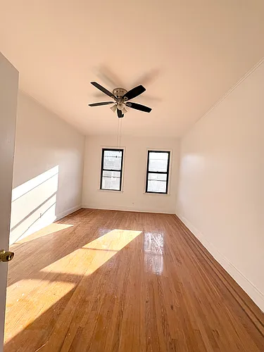 678 Manhattan Ave #3 Photo 1