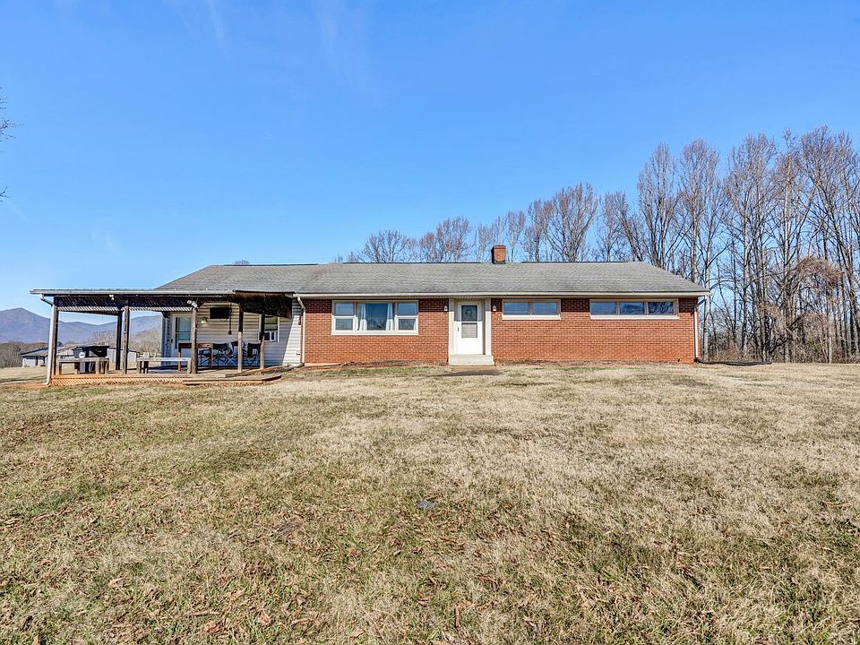 1st image of 1744 Valleyview Dr