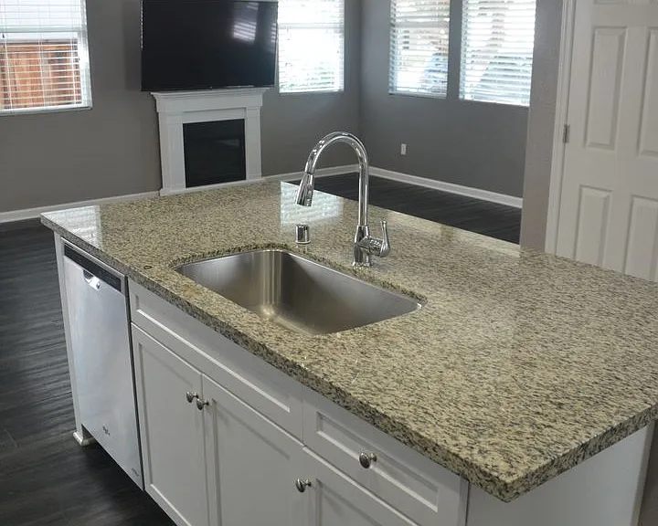 321 Macarthur Way — Photo 6