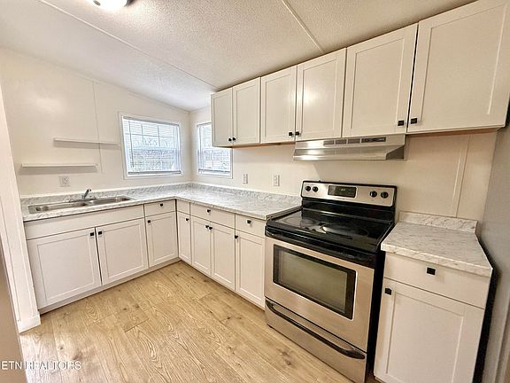 5th image of 328 2nd St