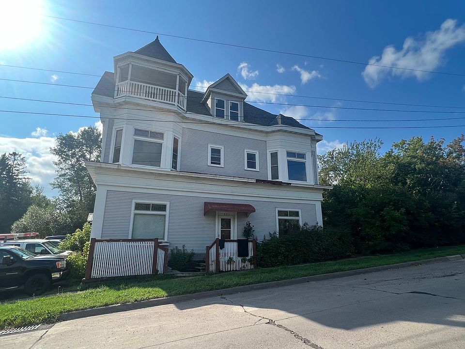 1st image of 601 N 47th Ave E #3