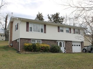 204 Winding Way Rd, Bristol, VA 24201