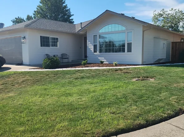 1699 Husker Butte Ln, Medford, OR 97504