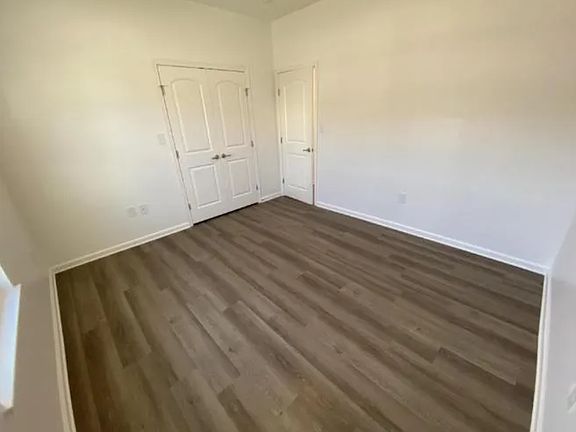 5th image of 450 Creekbed Cir