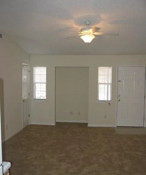 104 Benin Ct #B — Photo 3